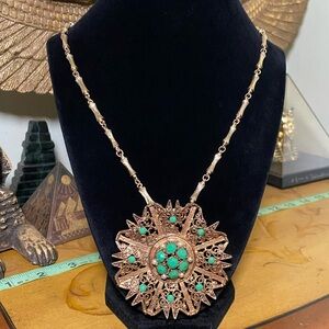 Vintage brooch Pendant with Necklace
